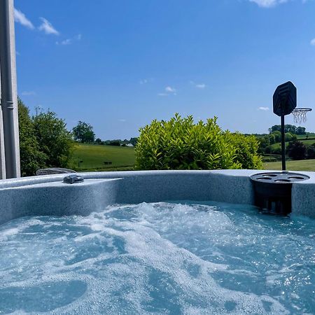 The Retreat, Sauna & Hot Tub, Charming & Cosy Gem Blandford Forum Luaran gambar